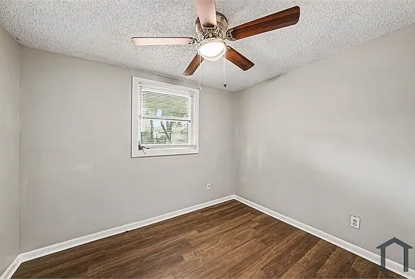 5608 E 29th Ave — Photo 21