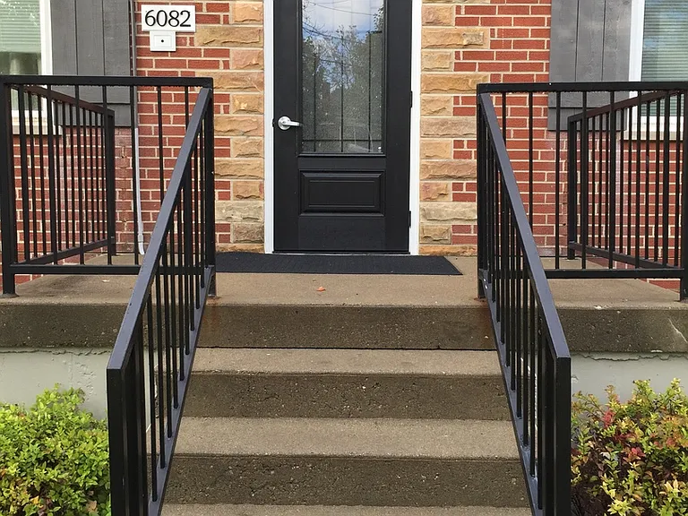 6082 Heis Ter — Photo 1