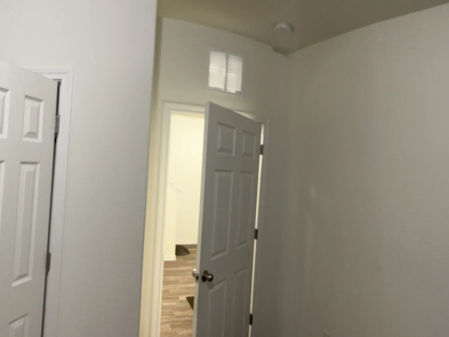 4 bed, 2270 sqft, $875 — Photo 2