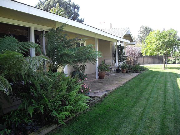Lovely back patio with view of the 4th green.