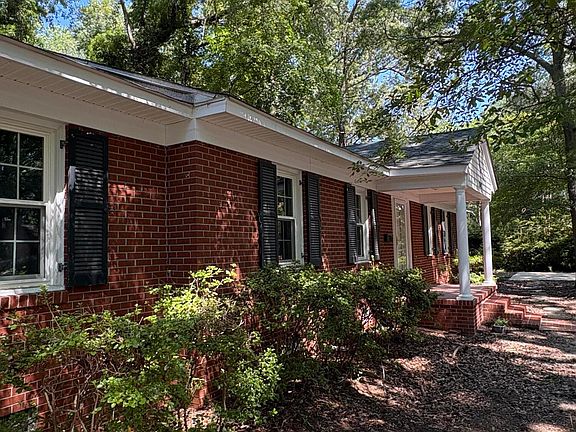 2nd image of 802 Forest Hill Circle