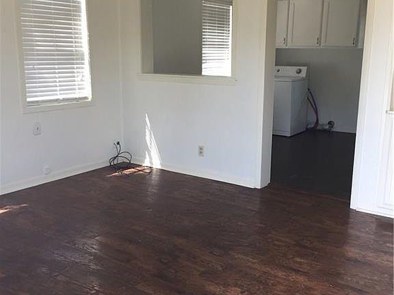 3rd image of 708 Columbia Ave