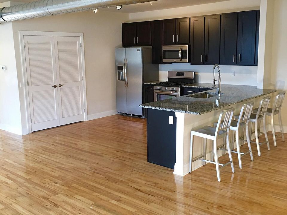 Kitchen / Dining