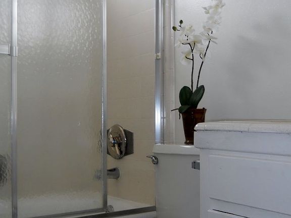 2nd image of 7531 Canby Ave APT 15