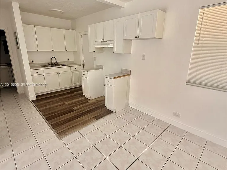 1903 Thomas St #1 — Photo 2