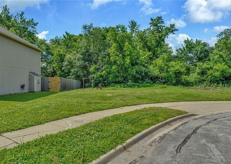 2nd image of 907 Anna Tappan Way