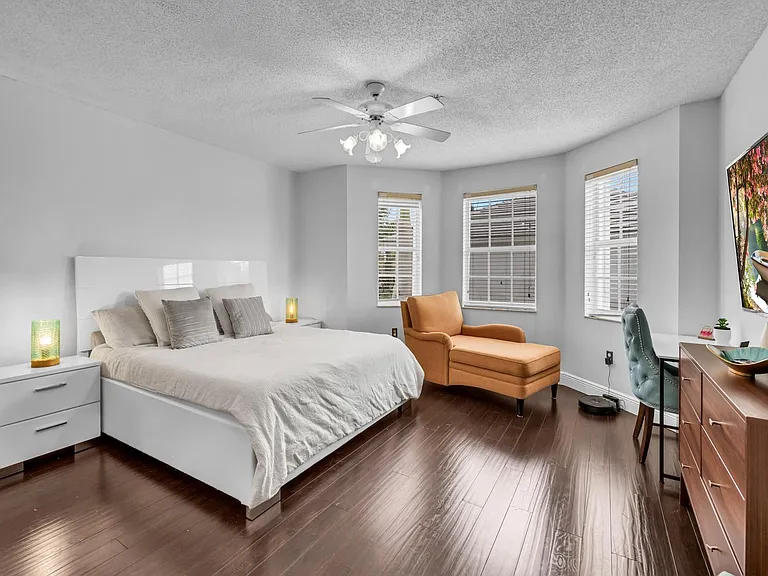 101 Gables Blvd — Photo 12