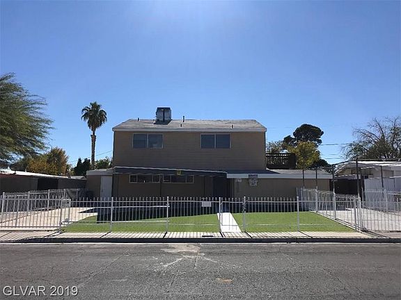 3rd image of 2205 E McWilliams Ave