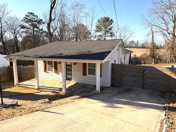 252 Tiger Flowers Cir NW