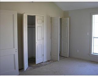 4th image of 6900 Memphis St