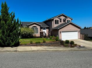 115 SE Rouge St, Winston, OR 97496