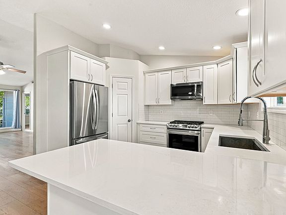 5th image of 2187 E Katelyn Dr