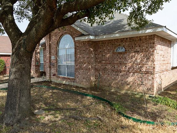 3rd image of 1524 Jessica Ln