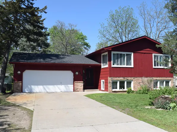 949 Adams St, Anoka, MN 55303