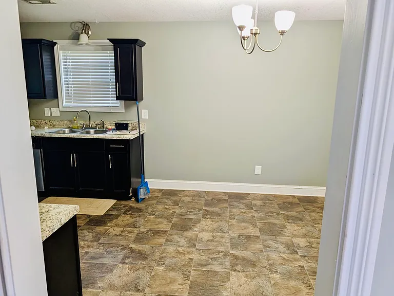 745 Inver Ln — Photo 8