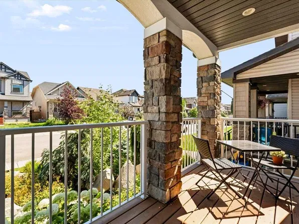 85 N Legacy Cmn SE, Calgary, AB T2X 2A9