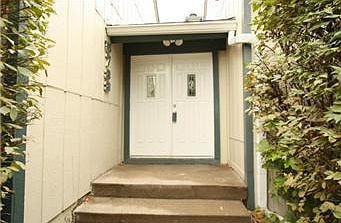 2nd image of 5733 N Oregon Ave