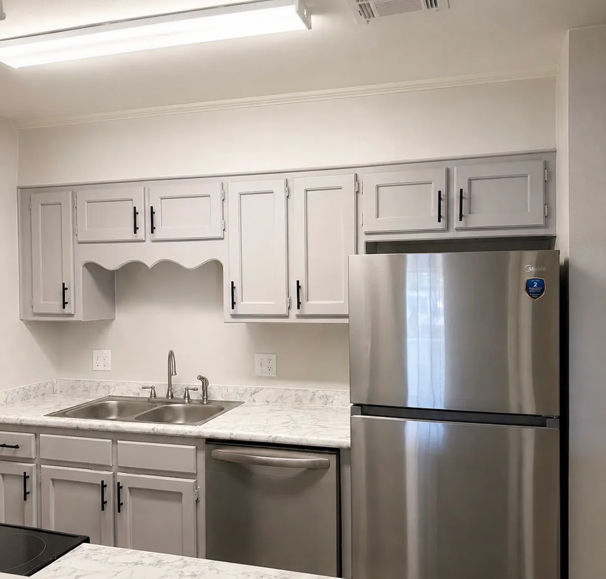 2 bed, 1000 sqft, $1,400 — Photo 3
