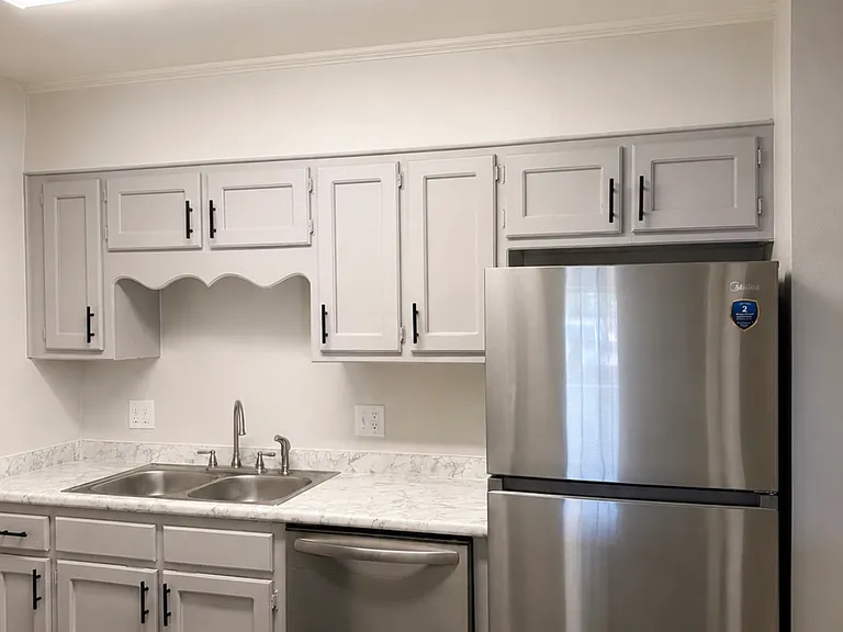 133 Westridge Dr #C — Photo 3