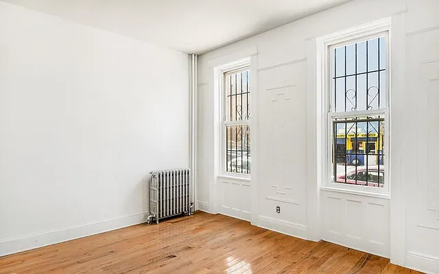 Rented by Capri Jet Realty Corp | media 13