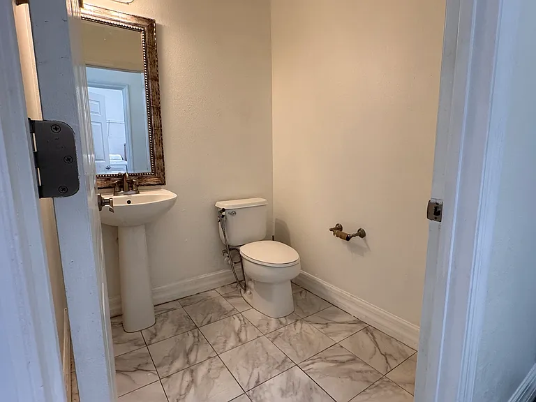 9944 Chorlton Cir — Photo 5