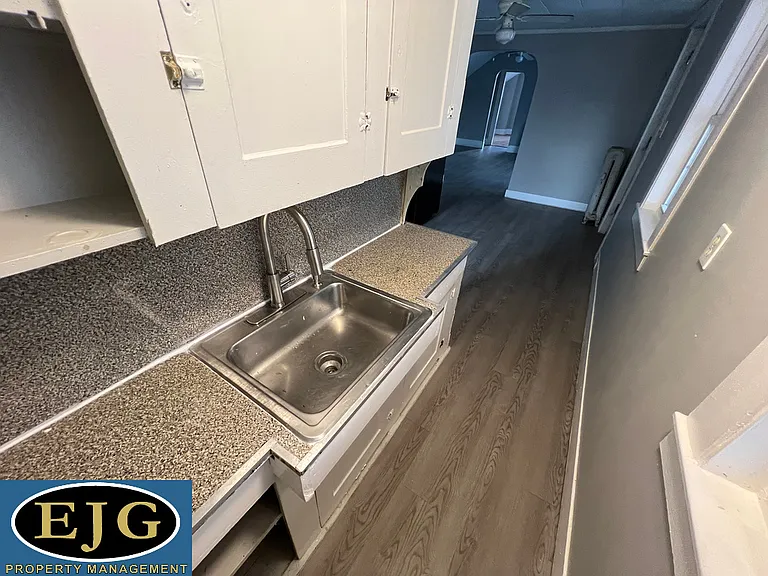 101 Pearl St #3 — Photo 13