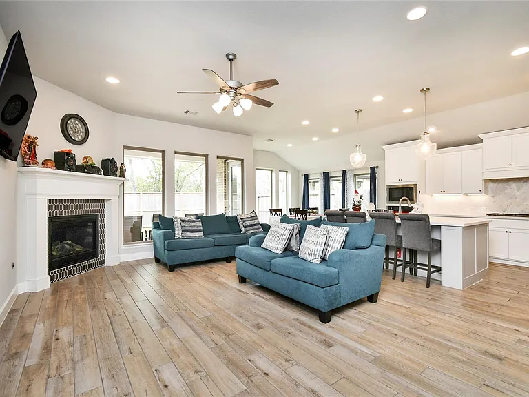 5042 Albany Shores Ln — Photo 8