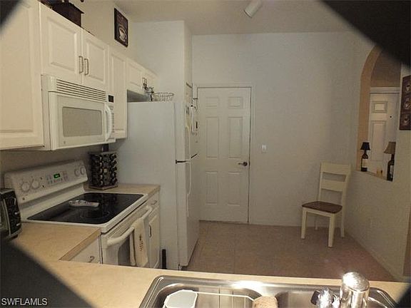 3rd image of 3008 Palmetto Oak Dr APT 105