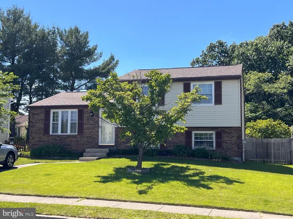 9018 Scotts Haven Dr, Parkville, MD 21234