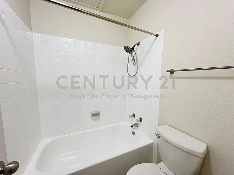 5759 Cedar Creek Dr — Photo 25