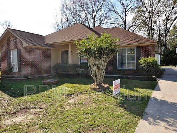 3rd image of 1521 Brookfield Dr