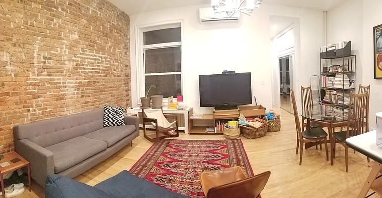 Rented by Metropolitan Realty | media 5