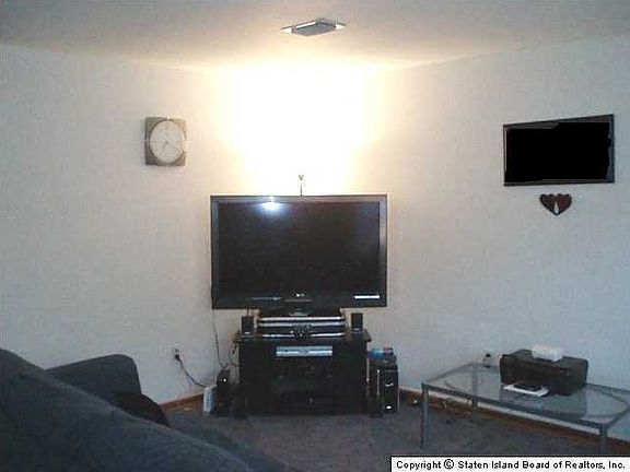 5th image of 179 Pond Way #B
