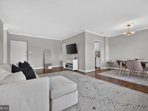 3701 5th St S APT 405, Arlington, VA 22204