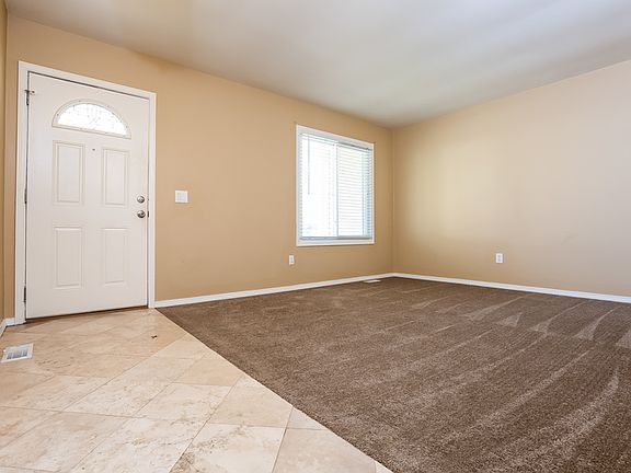 3rd image of 15545 Fox Plains Dr