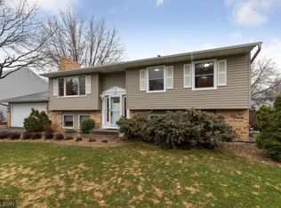 4560 Upland Ln N, Plymouth, MN 55446