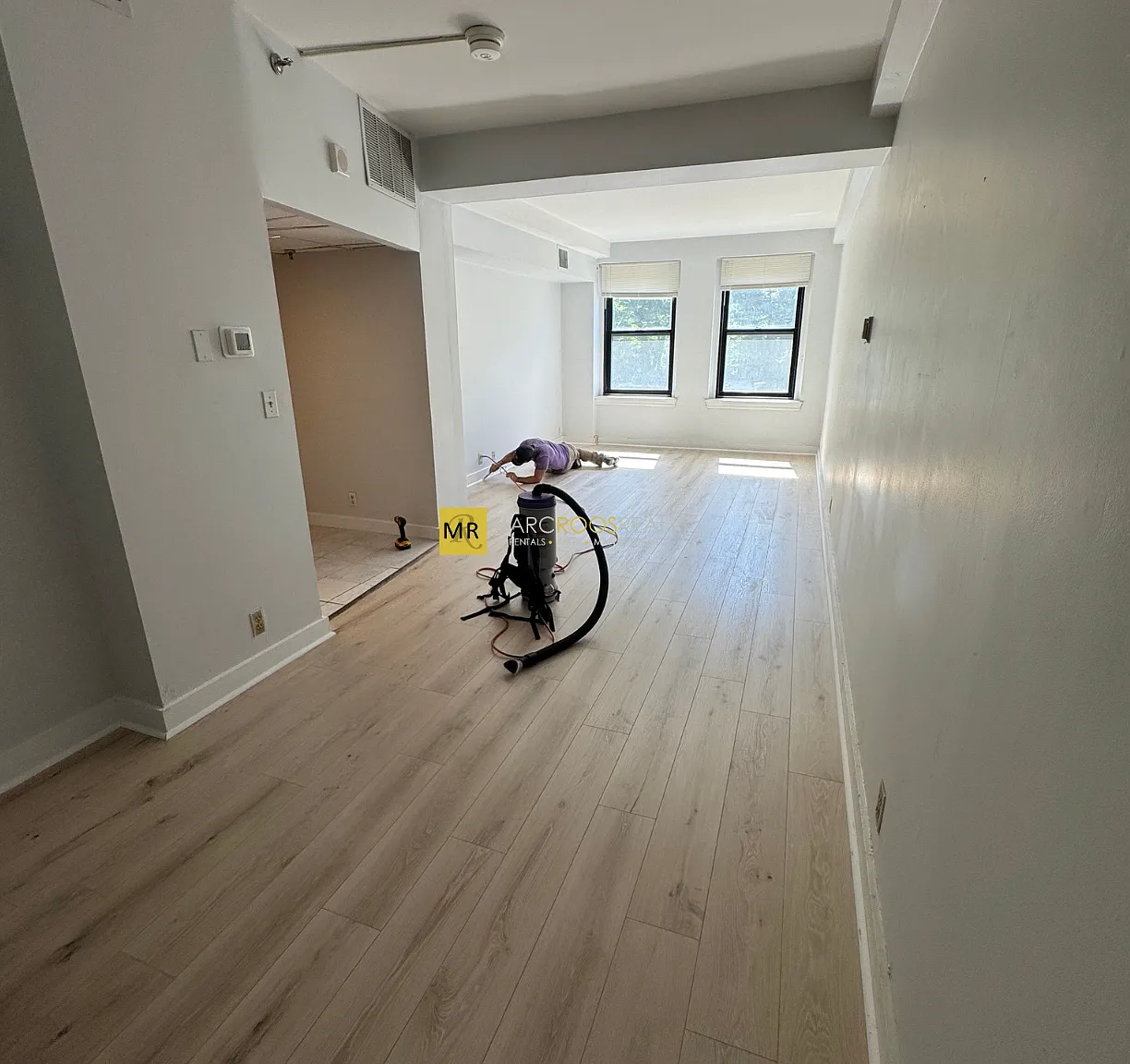 2 bed, 850 sqft, $3,600 — Photo 1