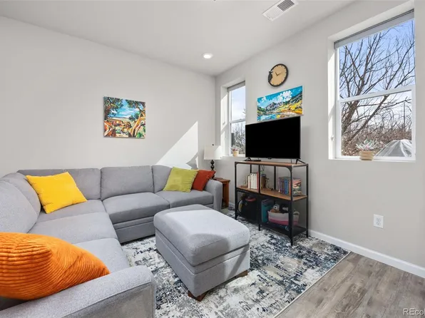 1116 Oak Circle, Lakewood, CO 80215