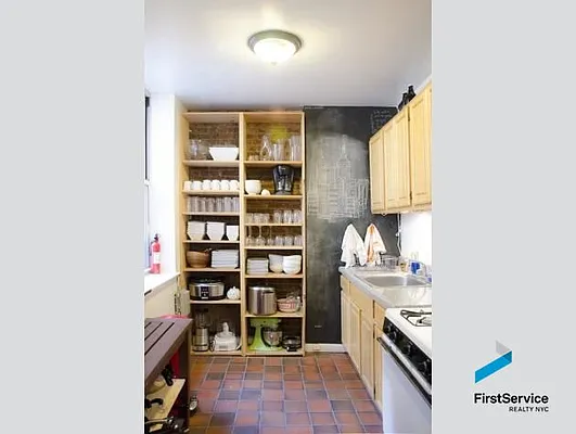 Rented by FirstService Realty (legacy) | media 7