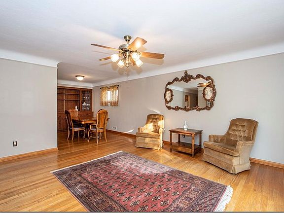 4th image of 7284 Mayberry Dr
