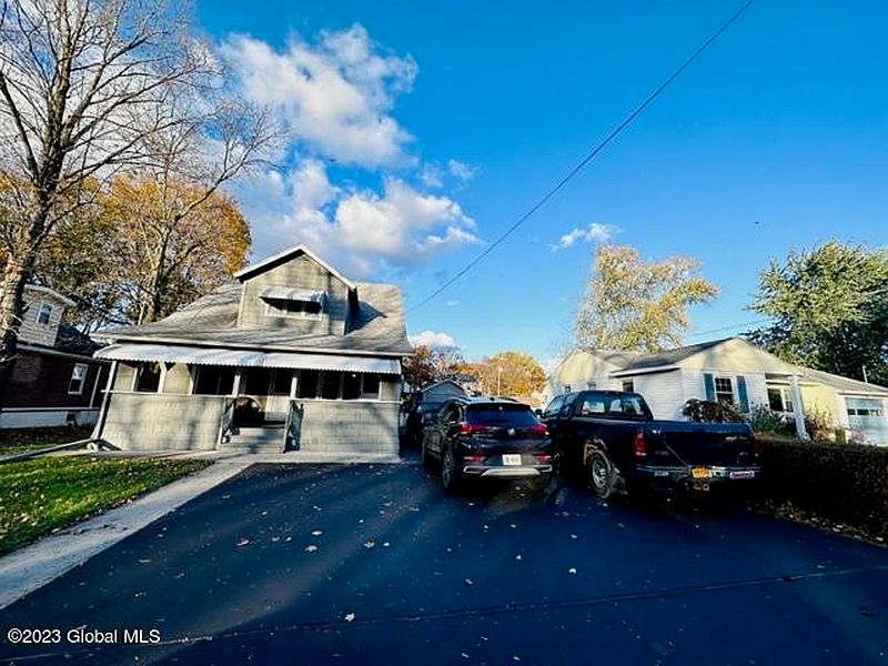 3rd image of 811 Washington Avenue