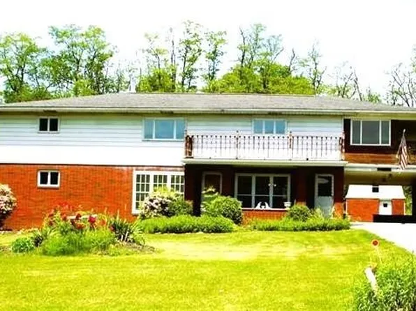 208 Theatre Rd #219, Carrolltown, PA 15722