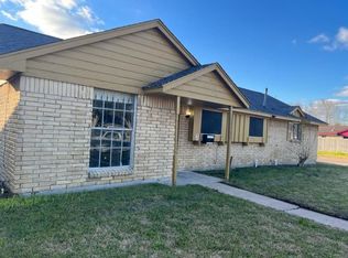 13302 Glenwyck St, Houston, TX 77045