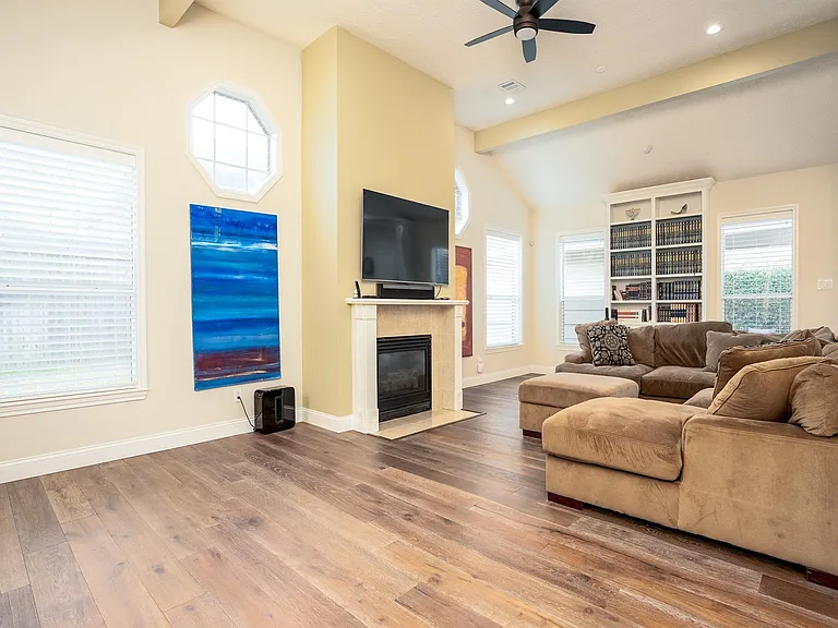 8915 Wallington Dr — Photo 18