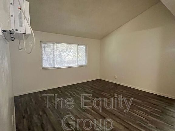 2nd image of 1438 W Elowin Ave