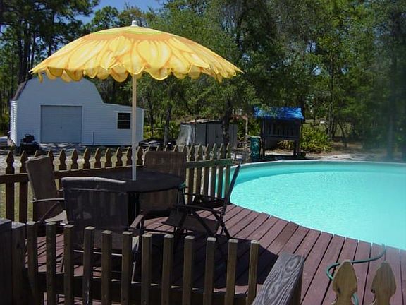 Pool & Deck