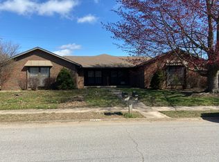 1721 E Lark St, Springfield, MO 65804