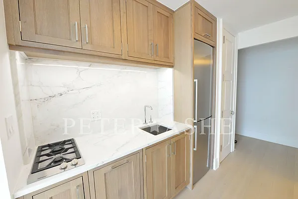 Rented by Peter Ashe | media 35