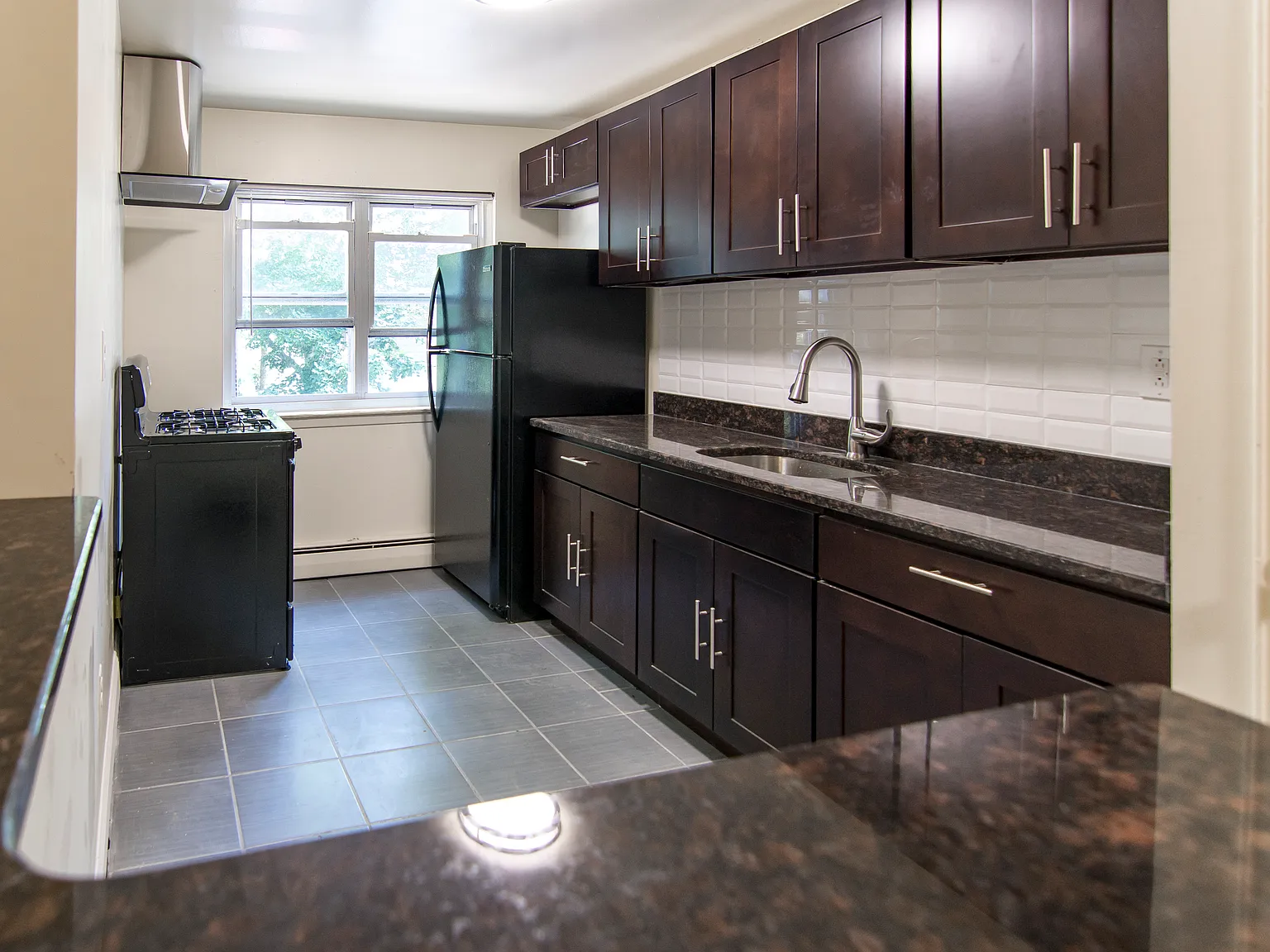 Studio, 1000 sqft, $1,650 — Photo 2