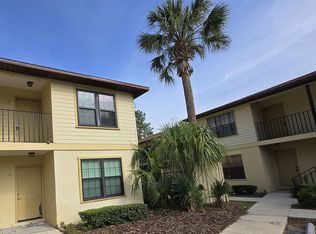 6400 NW 106th Pl APT 10, Alachua, FL 32615